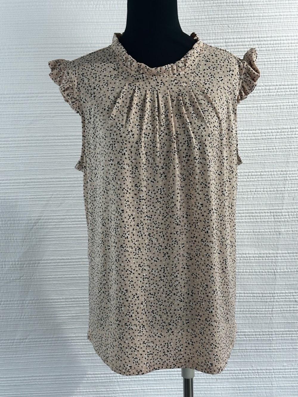Adrianna Papell Ruffle Neck Speckled Blouse – Minimalist Soft Feminine Aesthetic